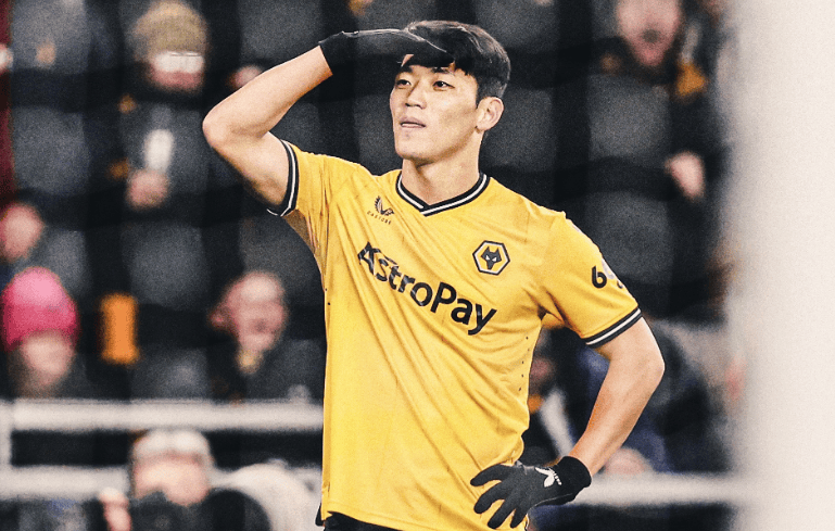 PG电子官网入口-狼队门将贡献关键扑救，球队连胜列榜首